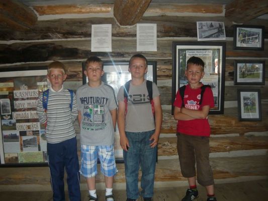 Grafika #13: Wycieczka do Szymbarku