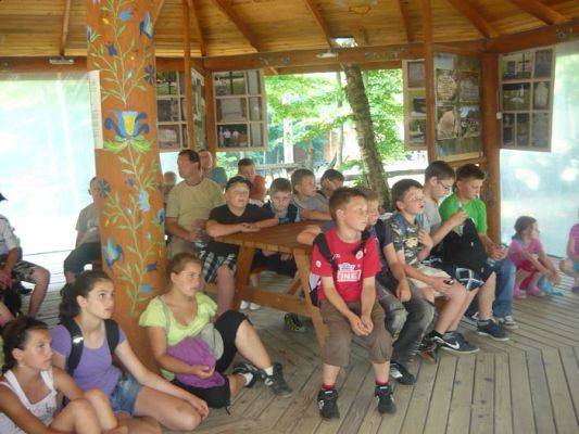 Grafika #14: Wycieczka do Szymbarku