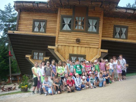 Grafika #29: Wycieczka do Szymbarku