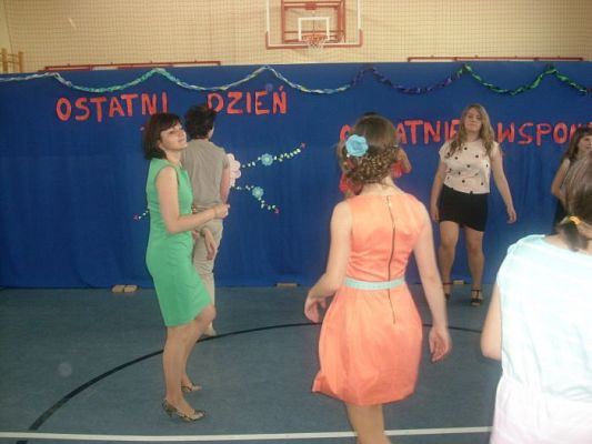 Grafika #20: Wieczorek pożegnalny klasy VI