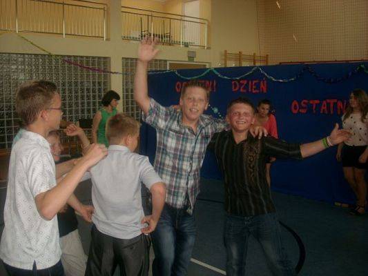 Grafika #21: Wieczorek pożegnalny klasy VI