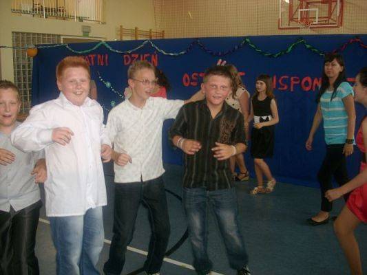 Grafika #22: Wieczorek pożegnalny klasy VI