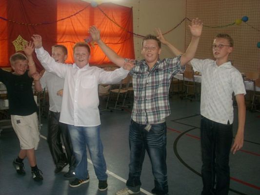 Grafika #24: Wieczorek pożegnalny klasy VI