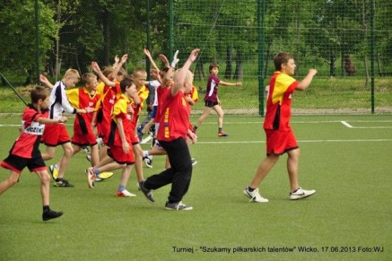 Grafika #10: Turniej Piłki Nożnej - "Szukamy Piłkarskich Talentów"