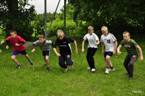 Grafika #27: Gminne Biegi Przełajowe "Krasnali"