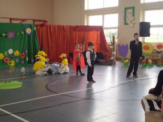 Grafika #0: Spotkanie z Calineczką