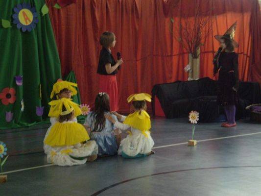 Grafika #1: Spotkanie z Calineczką