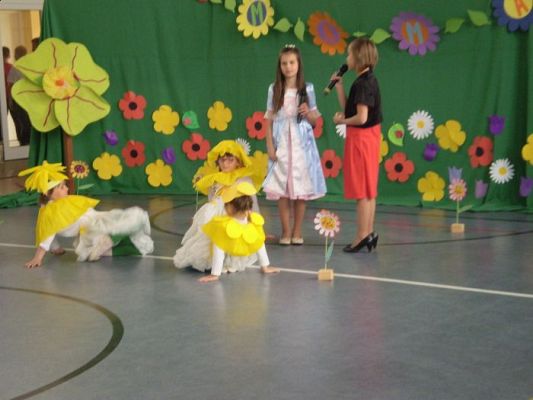 Grafika #5: Spotkanie z Calineczką