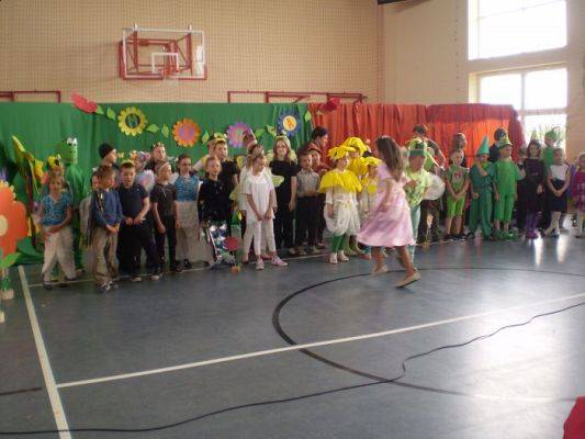 Grafika #19: Spotkanie z Calineczką