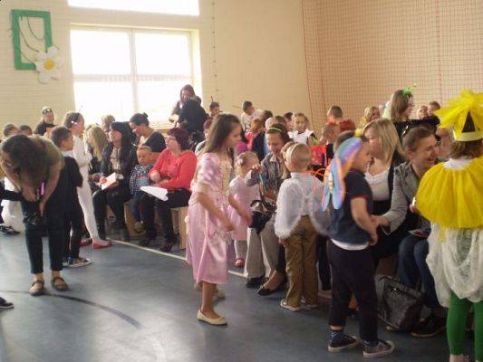 Grafika #21: Spotkanie z Calineczką