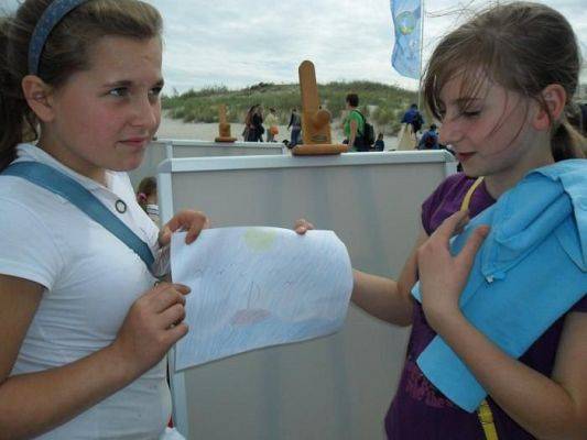 Grafika #3: Czołpino BEZPIECZNE FALE PRZYGODY