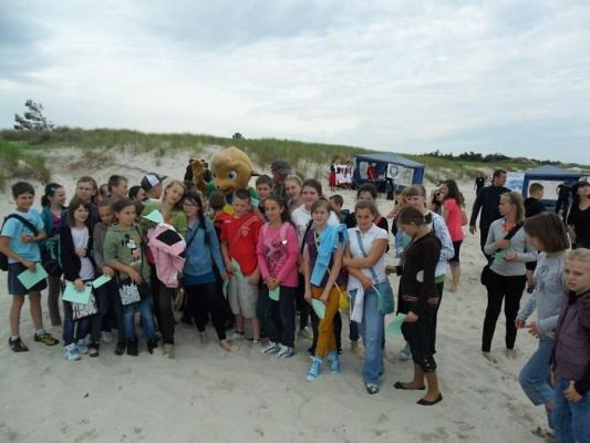 Grafika #11: Czołpino BEZPIECZNE FALE PRZYGODY