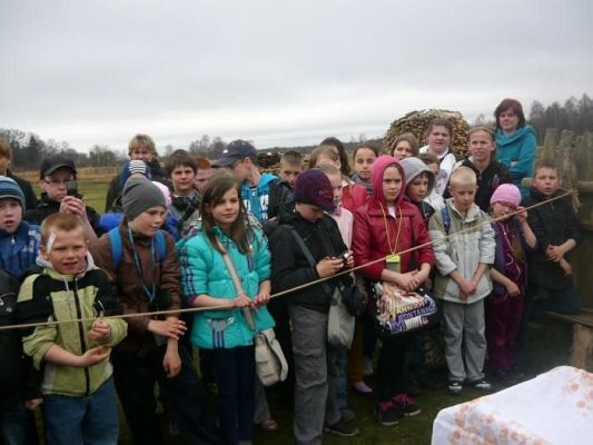 Grafika #1: WYCIECZKA DO MUZEUM WSI SŁOWIŃSKIEJ W KLUKACH