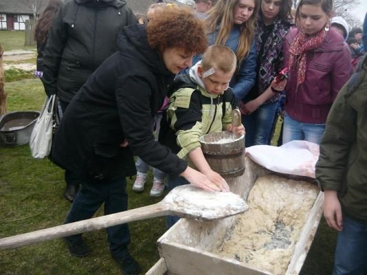 Grafika #6: WYCIECZKA DO MUZEUM WSI SŁOWIŃSKIEJ W KLUKACH