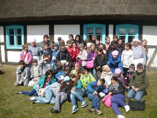 Grafika #14: WYCIECZKA DO MUZEUM WSI SŁOWIŃSKIEJ W KLUKACH