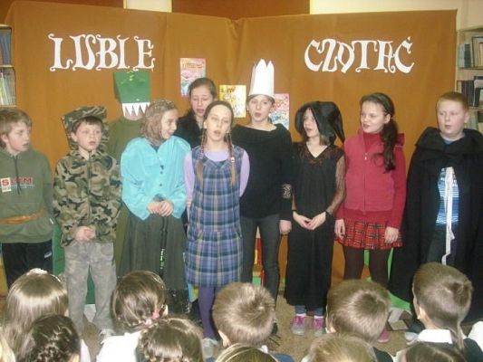 Grafika #4: Lubię czytać!