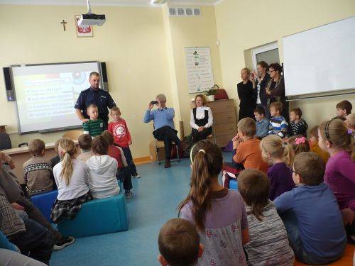 Grafika #0: Bezpieczna droga z radami SpongeBoba