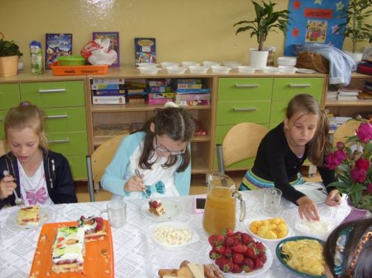 Grafika #1: Pożegnanie kl. III