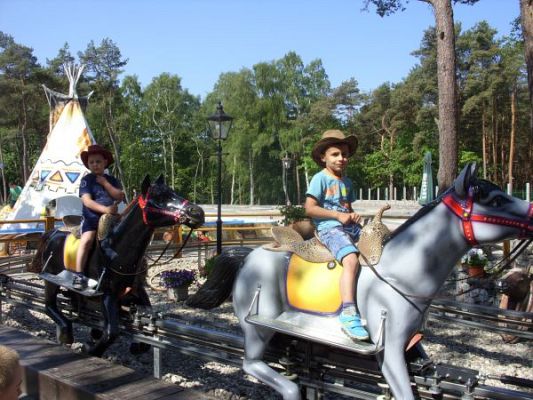 Grafika #2: Wycieczka kl. O-III do Łeby