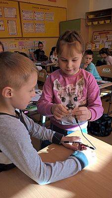 Grafika #3: Prąd dawniej i dziś- Klasa 2