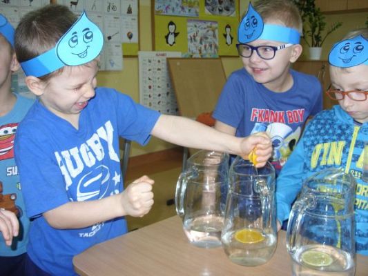 Grafika #3: Źródło życia i zdrowia - woda!