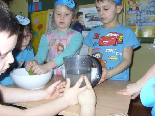 Grafika #2: Źródło życia i zdrowia - woda!