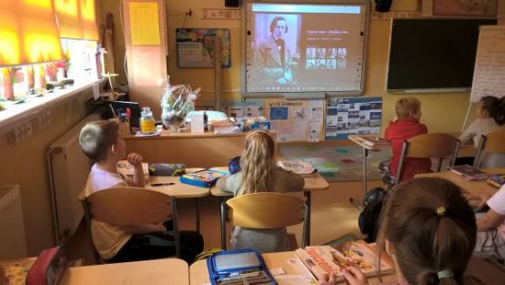 Grafika #6: Szkolne zajęcia w klasie trzeciej