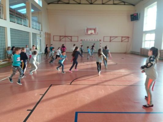 Grafika #1: Bardzo misiowy Dzień Pluszowego Misia