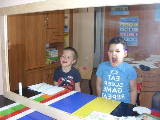 Grafika #3: Zajęcia logopedyczne