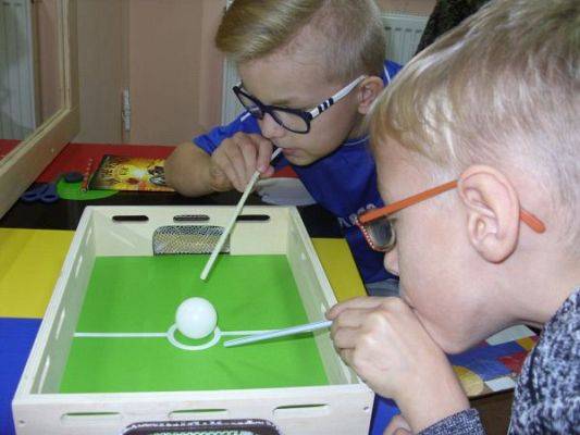 Grafika #1: Zajęcia logopedyczne