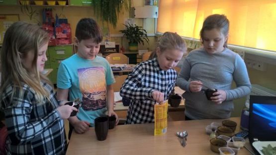 Grafika #2: Rozmaitości w klasie trzeciej