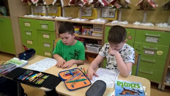 Grafika #10: Rodzinnych Świąt Wielkanocnych!- Klasa 3