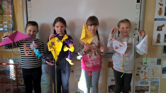 Grafika #1: Rodzinnych Świąt Wielkanocnych!- Klasa 3