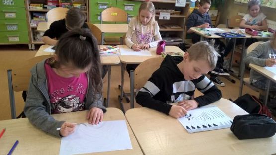 Grafika #0: Zajęcia plastyczne w klasie trzeciej