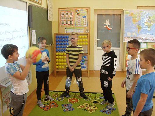 Grafika #5: "Oto jest Kasia" w klasie trzeciej