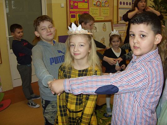 Grafika #3: Dzień Kobiet w kl. I-III