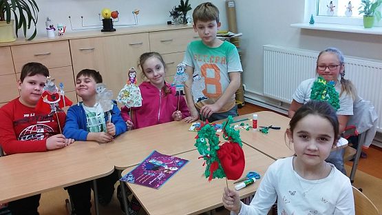 Grafika #4: ZABAWA W TEATR