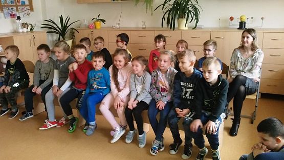 Grafika #6: ZABAWA W TEATR