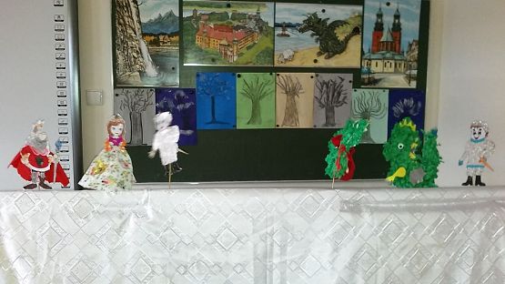 Grafika #1: ZABAWA W TEATR