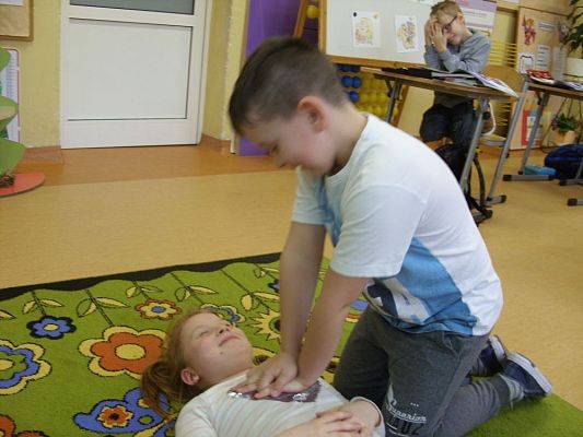 Grafika #4: Doświadczenia z powietrzem w klasie trzeciej