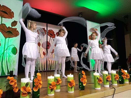 Grafika #3: Dzień Seniora w Gminnym Ośrodku Kultury i Sportu