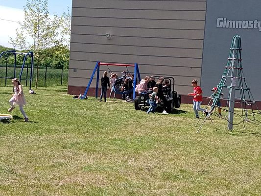 Grafika #6: Dzień Dziecka w klasie 6