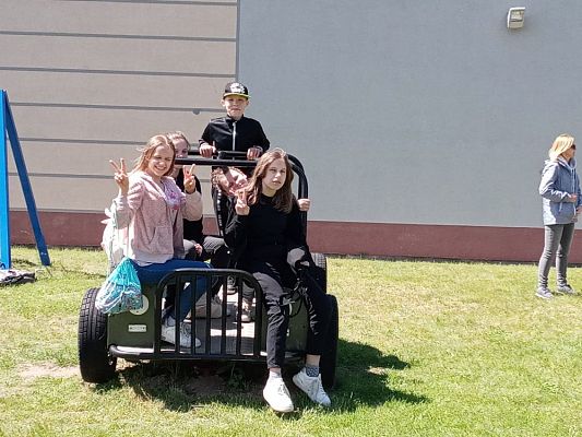 Grafika #5: Dzień Dziecka w klasie 6