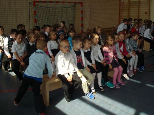 Grafika #42: Nowinki z wiejskiego podwórka