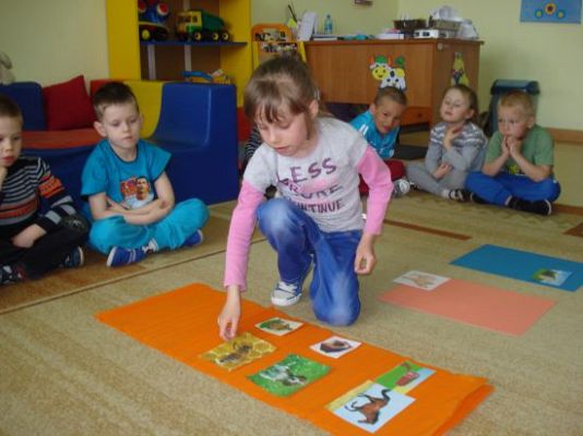 Grafika #31: Nowinki z wiejskiego podwórka