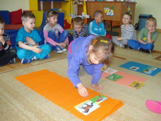 Grafika #30: Nowinki z wiejskiego podwórka