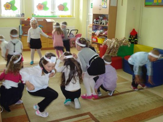 Grafika #37: Nowinki z wiejskiego podwórka