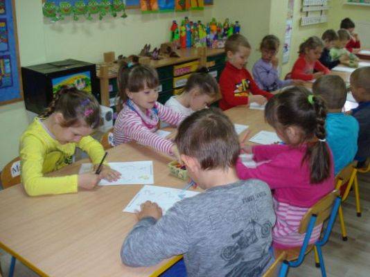 Grafika #0: Nowinki z wiejskiego podwórka