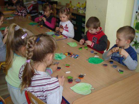 Grafika #24: Wiosna na łące