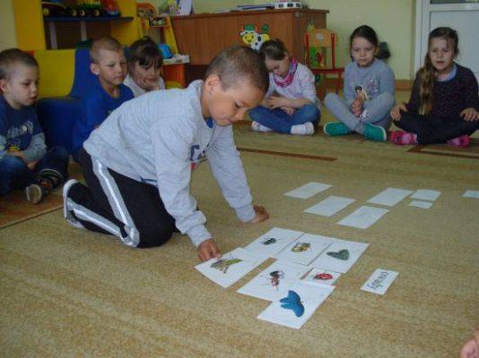 Grafika #8: Wiosna na łące